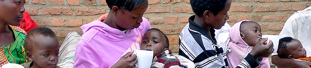 Infant and young children feeding, Rwanda (Photo: Marlene Heeb)